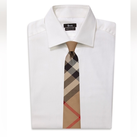 Burberry Other - 👔 Burberry Silk Tie 👔